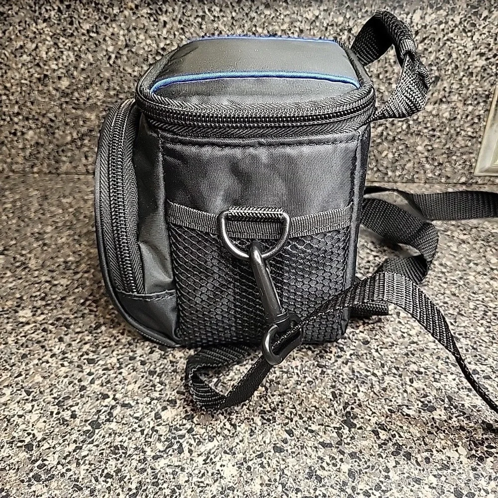 Case Logic Camera Case‎ 4 x 6 Black with Strap EUC